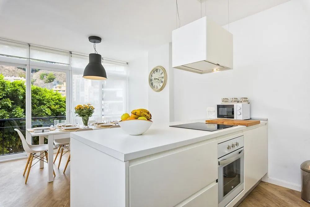 Three-bedroom apartment Cervantes