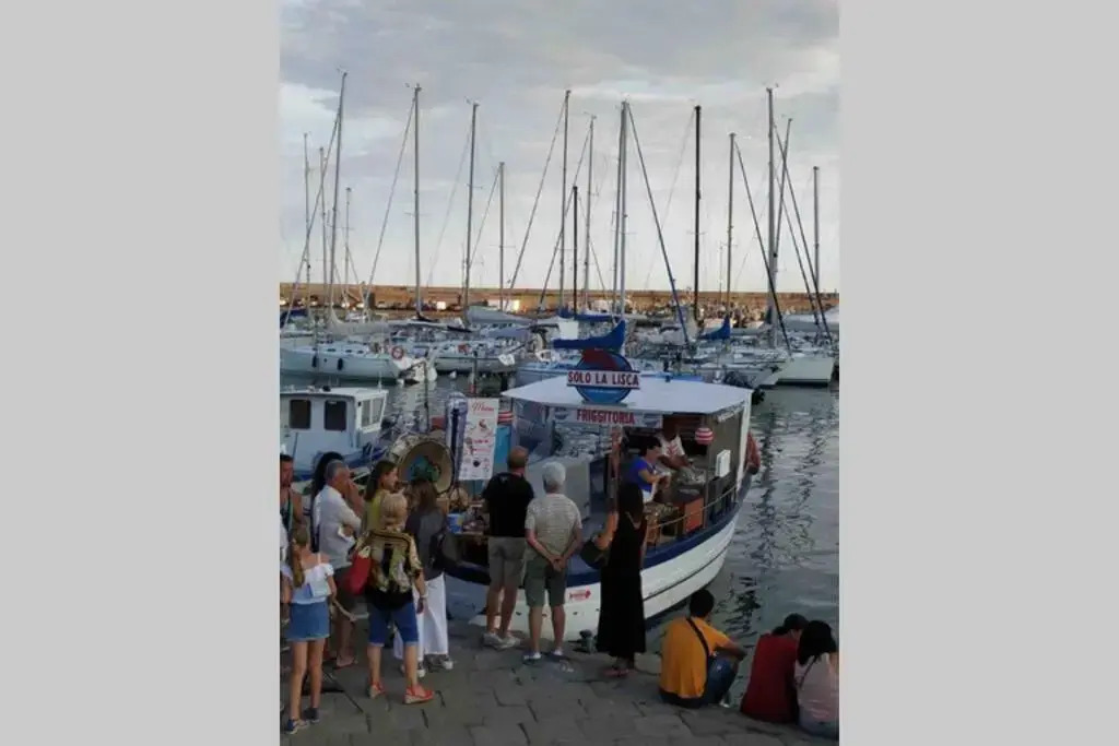 CASA LUCIA CENTRALE VICINO AL MARE 008055-lt-0656