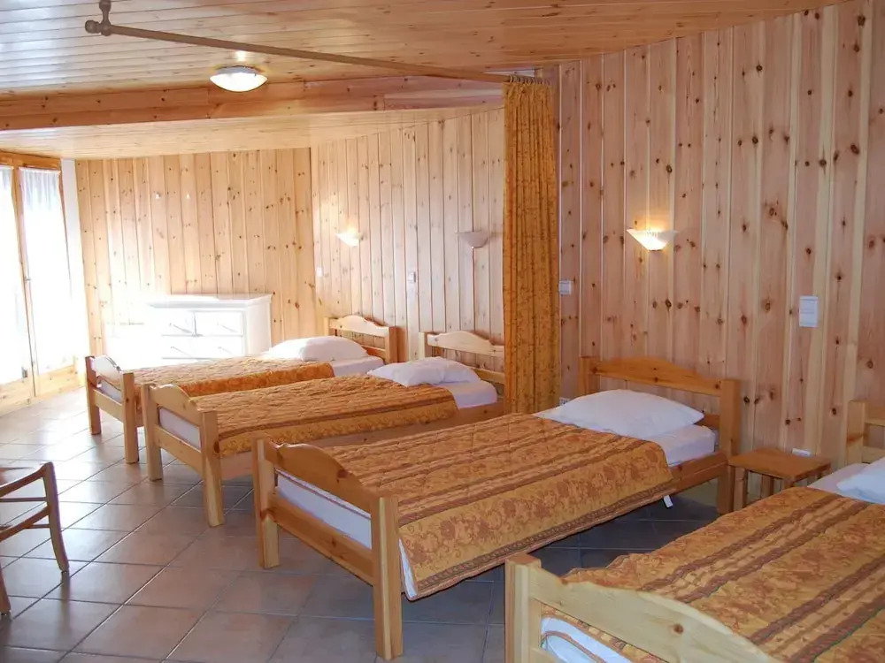 Spacious Holiday Home Near Center of Champagny