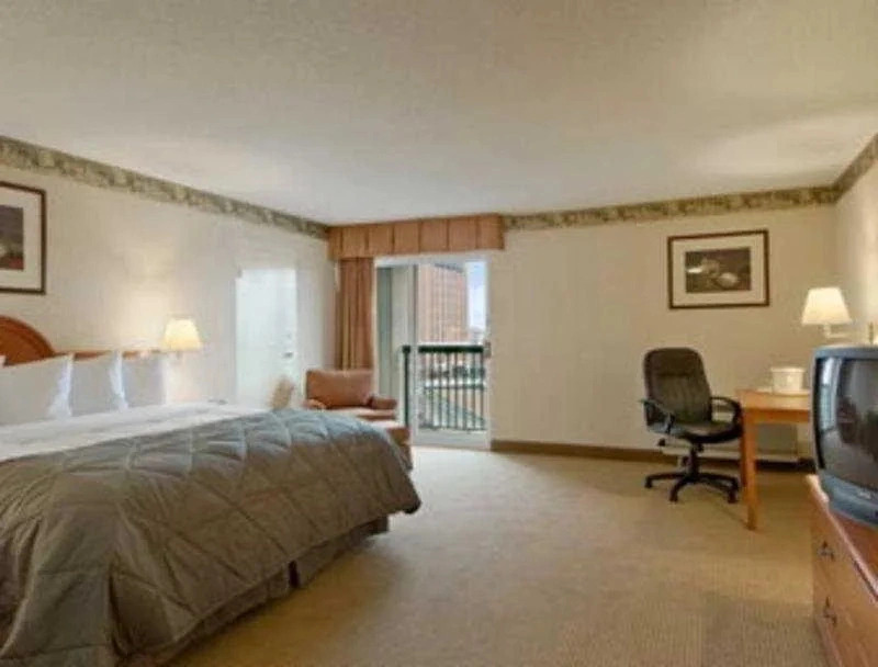 Holiday Inn Airport North