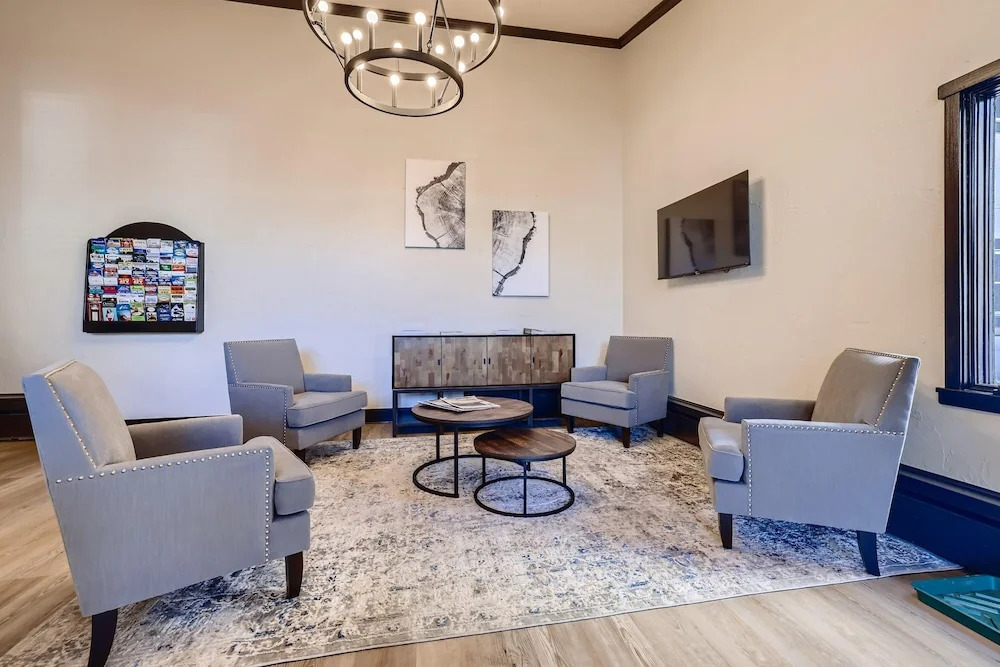 Lift House Lodge, Pet Friendly Studio Condo
