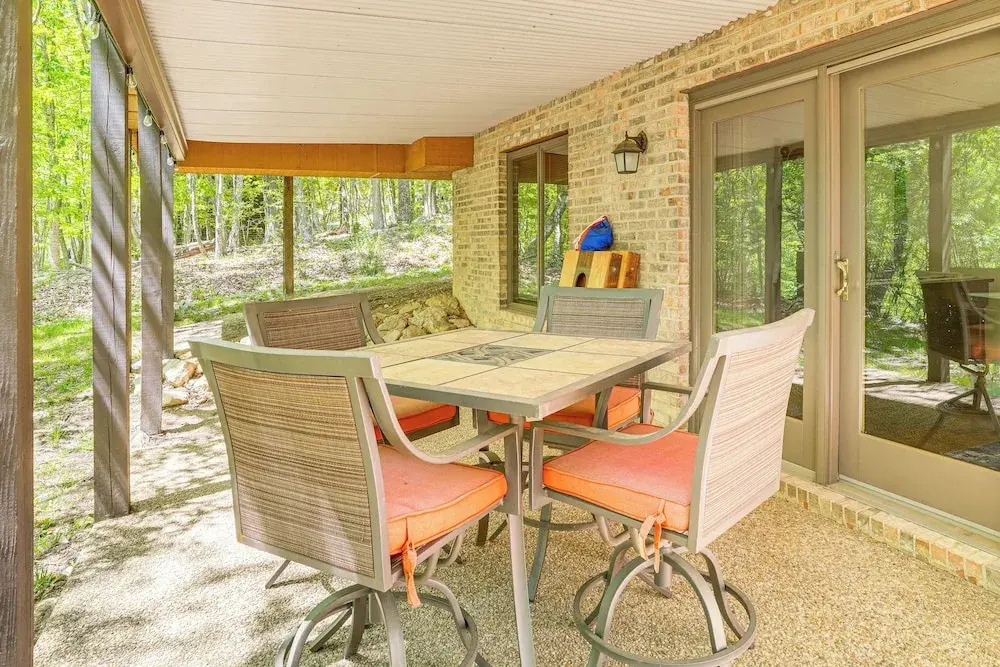 4 Mi to Massanutten Resort: Family Home w/ Views!