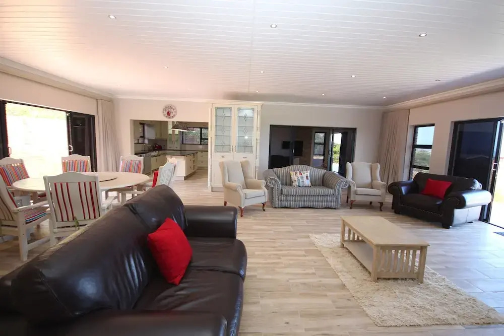 Luxurious and With Beautiful Views