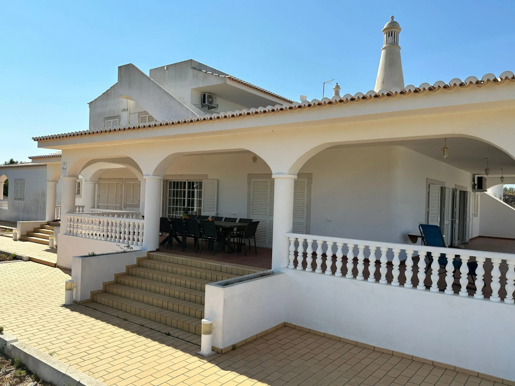 BnB Homes Luxurious Villa With 5 Bedrooms Pool