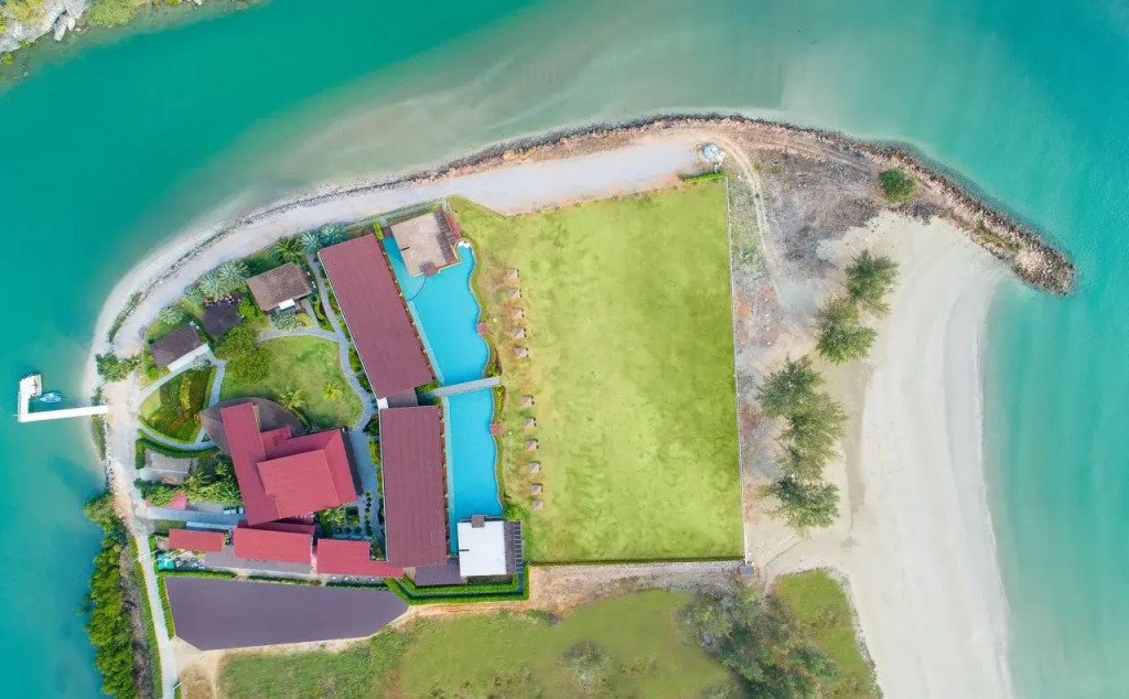 La Isla Pranburi Beach Resort