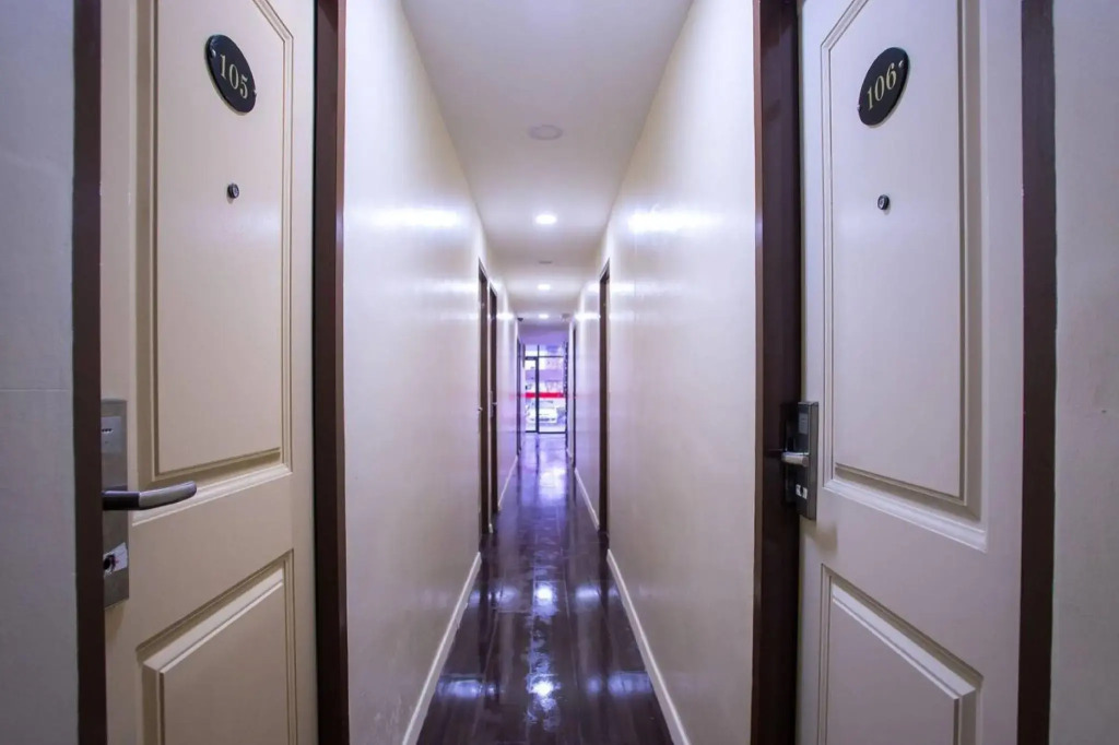 OYO 90281 Hotel Taj (Seksyen 13)
