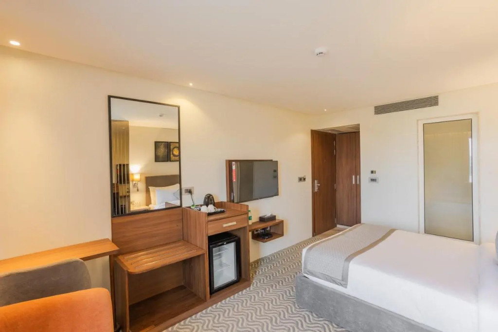 Hotel Golden Aura