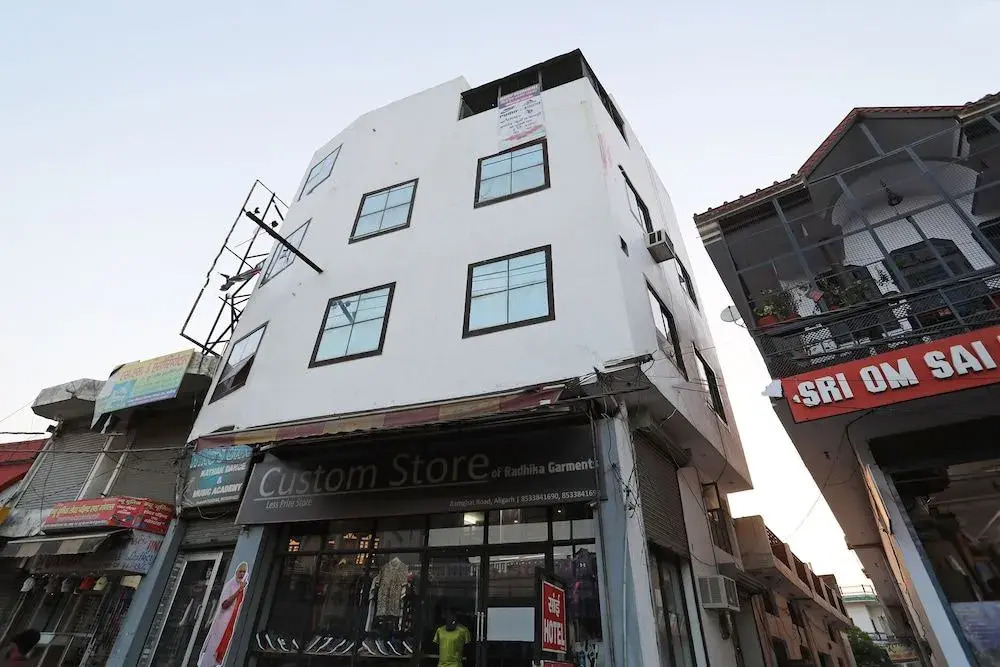 Spot On 40652 Hotel Sai Niwas