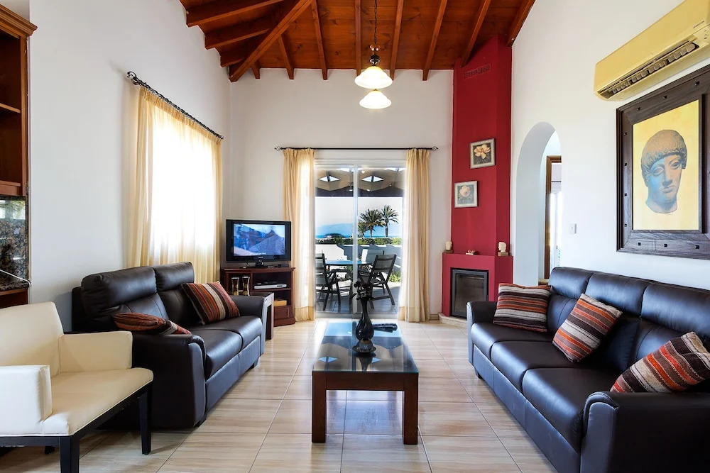 G&E Beach Apartments