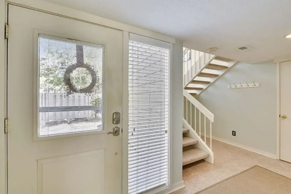 17 Sailmaster Commons - 2 Br home by RedAwning