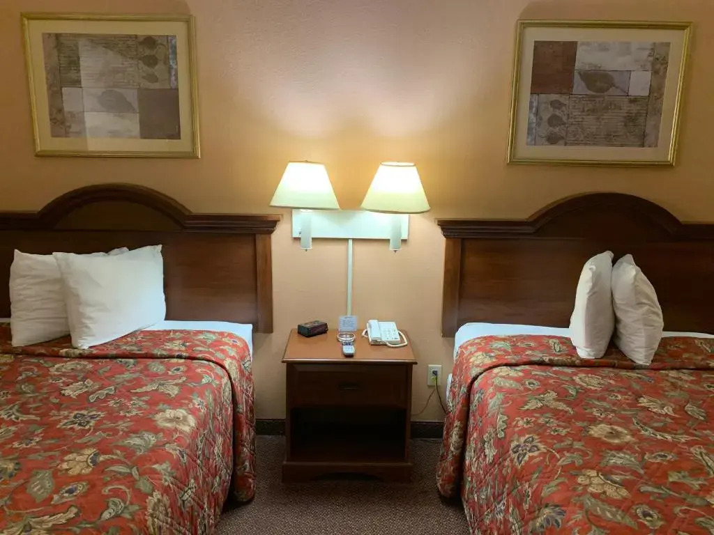 Owensville Inn