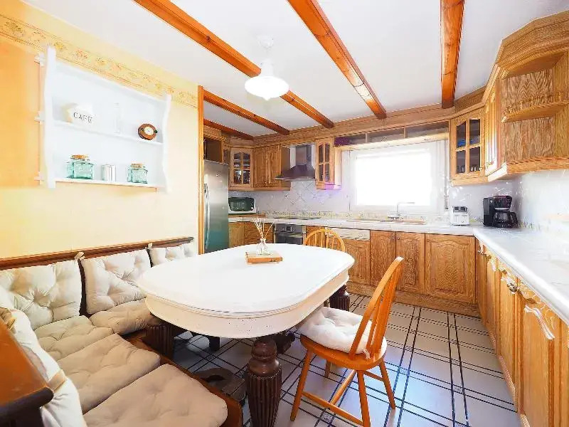 Peni 83 - Four Bedroom
