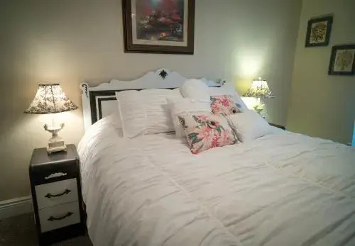 Poppy Sister Inn