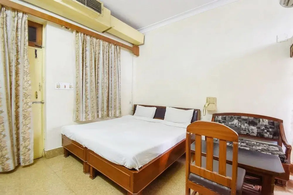 Spot On 47388 Dutta Guest House