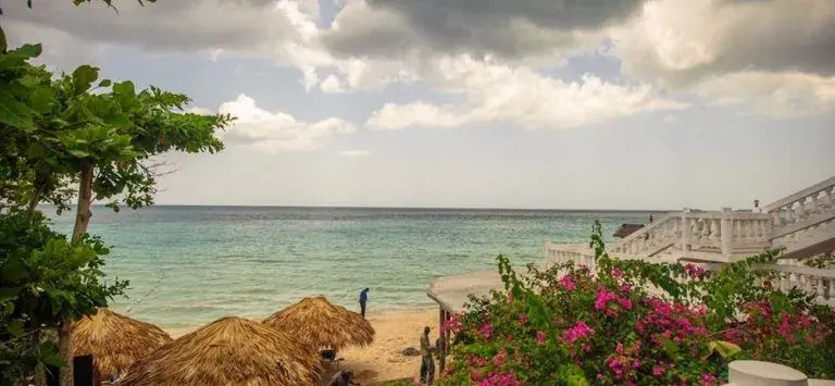 Beach House Villas and Hotel