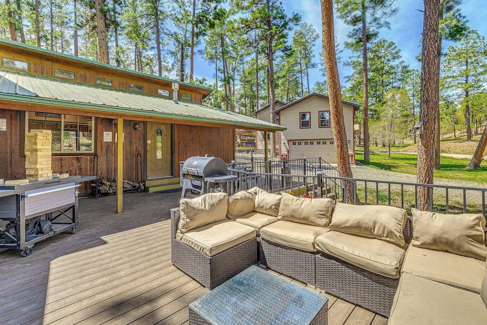 Sleepy Bear Cabin in Ruidoso: Deck & Yard Games!
