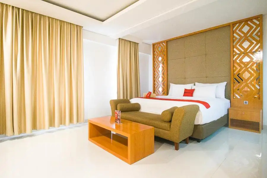 RedDoorz Premium @ Mataram City Center