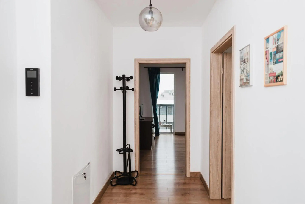 City view apartment with FREE parking
