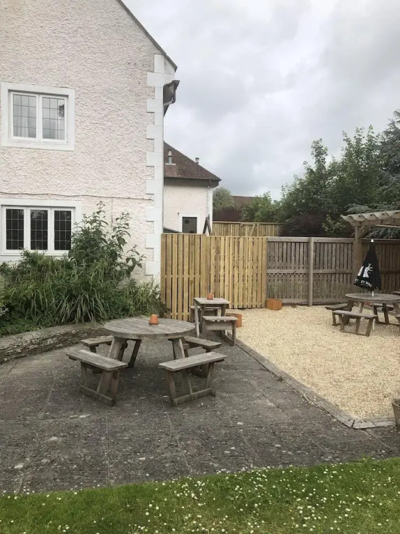The Thatched Cottage Inn