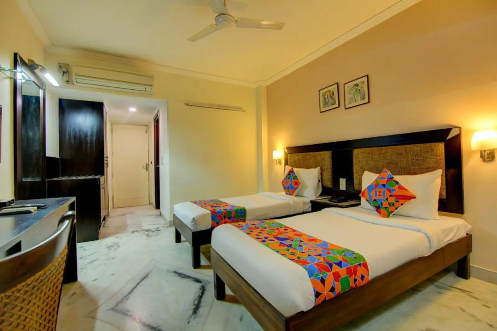 Fabhotel Staywell