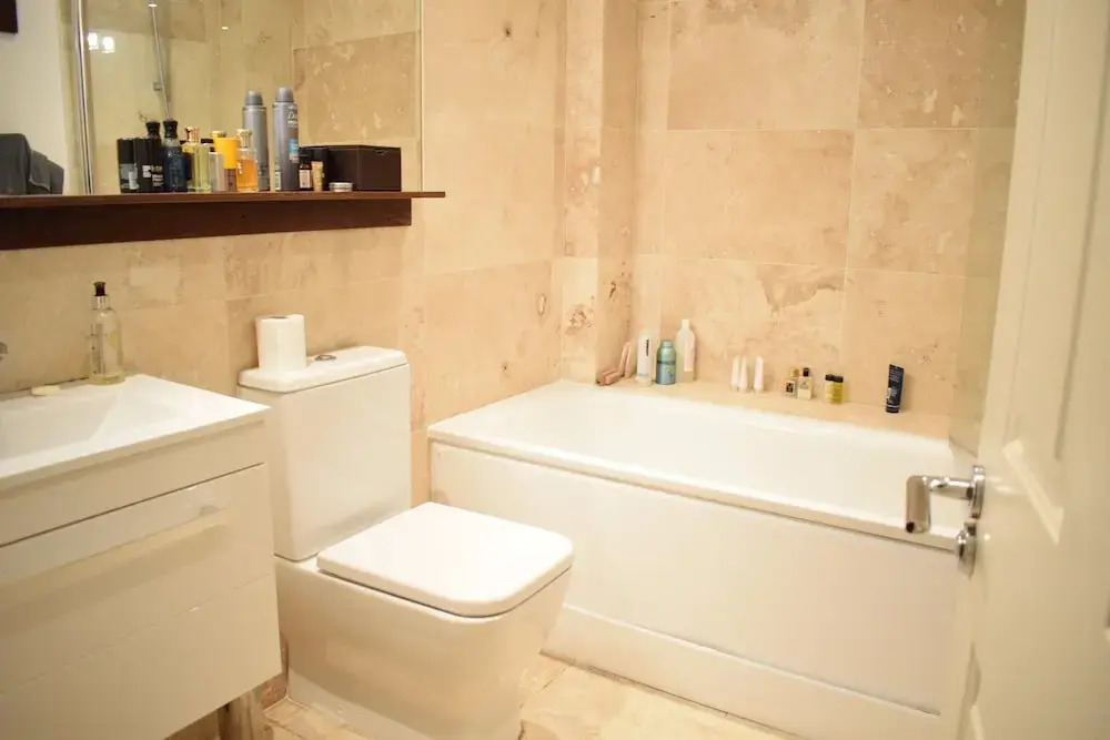 1 Bedroom Apartment With Patio in London
