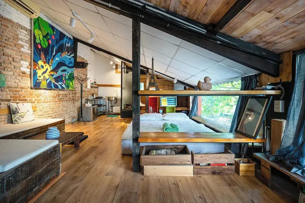 HoLo Bato Saigon - Serviced HomeStay
