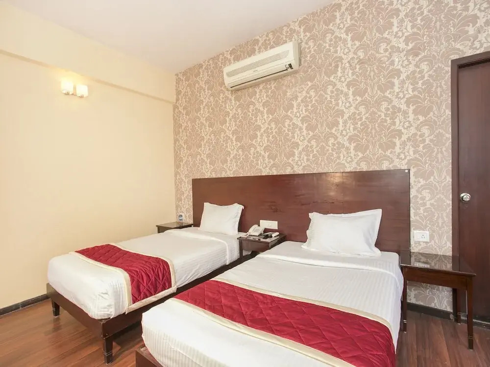 OYO 332 Hotel Melody Inn