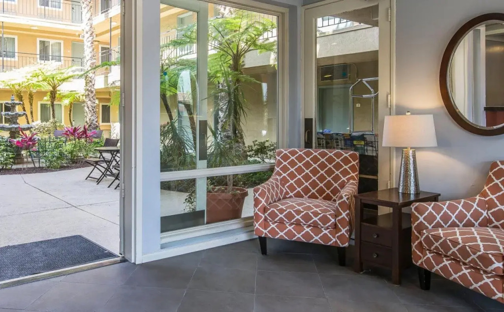 Americas Best Value Inn Loma Lodge Motel