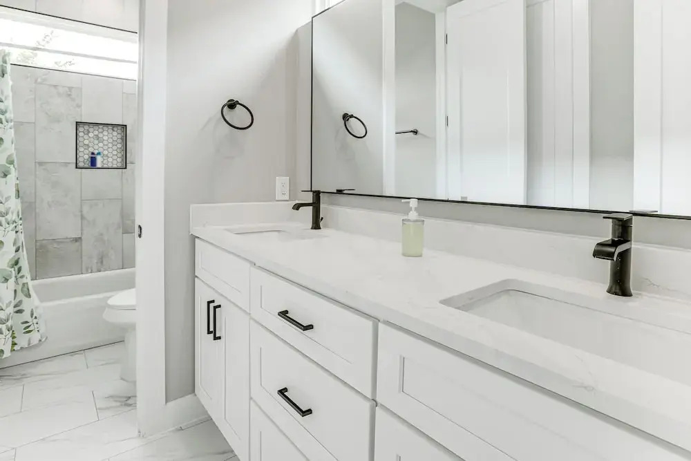 Modern Home w/ Private Yard in Northeast H-town!
