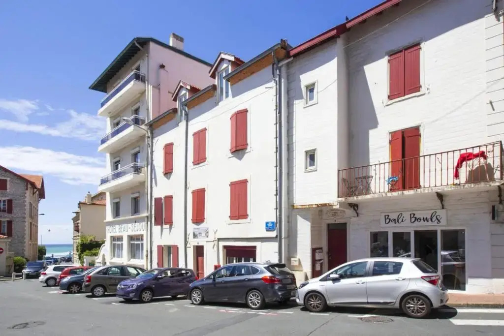Bright studio near Port Vieux beach in Biarritz - Welkeys