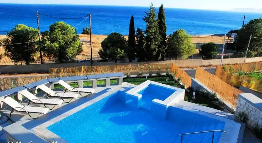 Villa CostaMare - enjoy lazy days on the private Pool-Jacuzzi