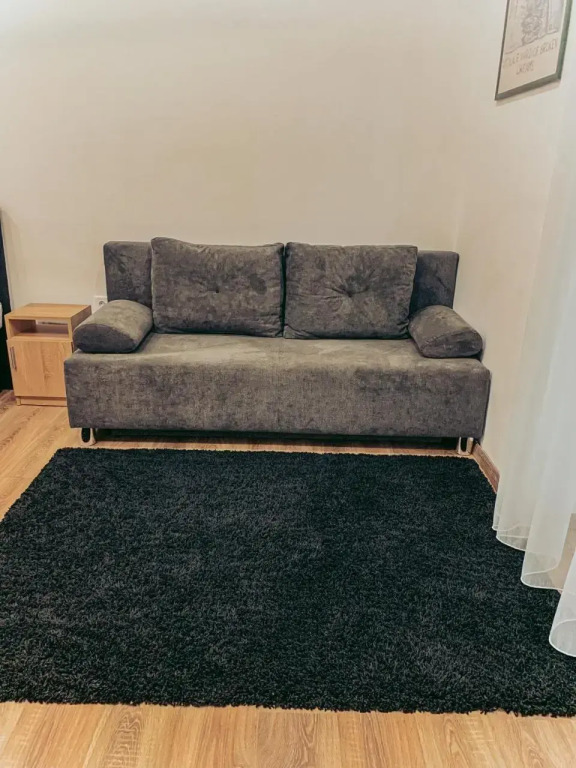 Heroes Square Apartment