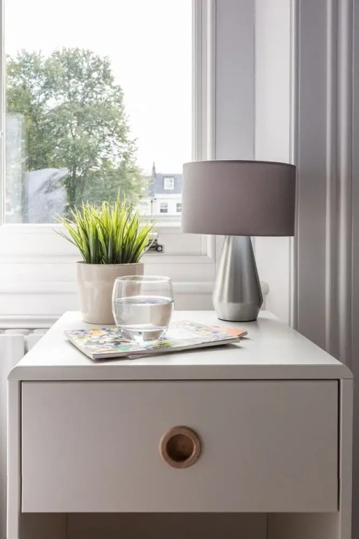 Stylish 2 Bedroom Flat in Kensington Near Hyde Park