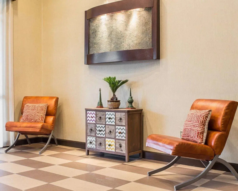 Quality Suites Hickory South