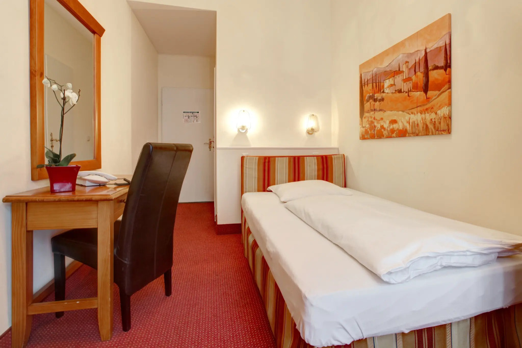 Hotel Commodore