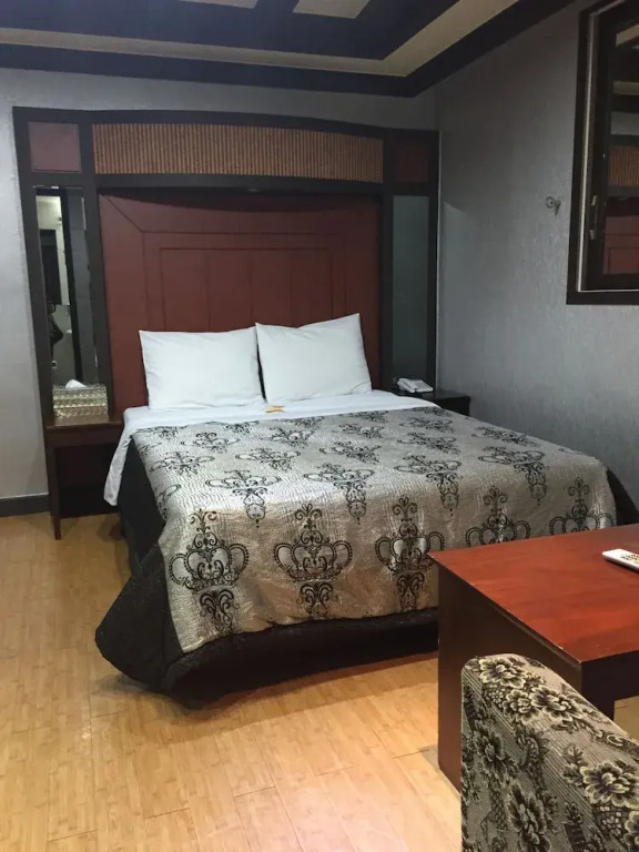 Equus Motel