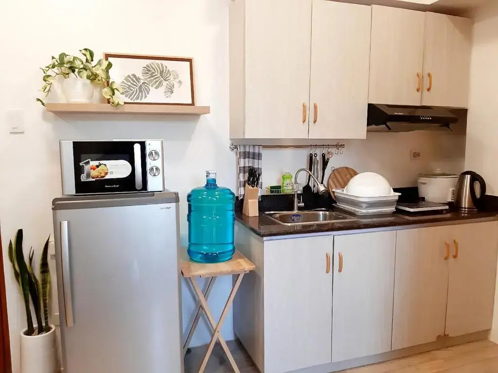 Mireyas Studio Condo at Goshen Towers - Session Road