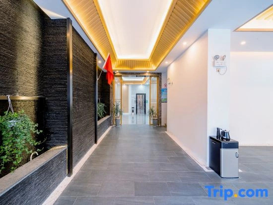 Nosedun Hotel (Dali High-Speed Railway Station Erhai Park)