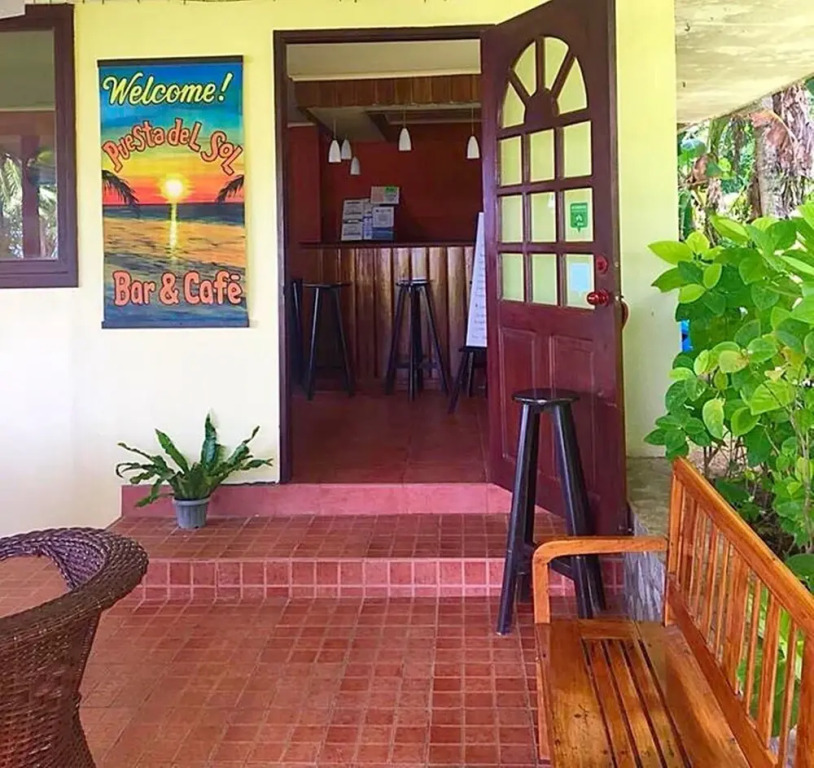 Puesta del Sol Beach Bungalows