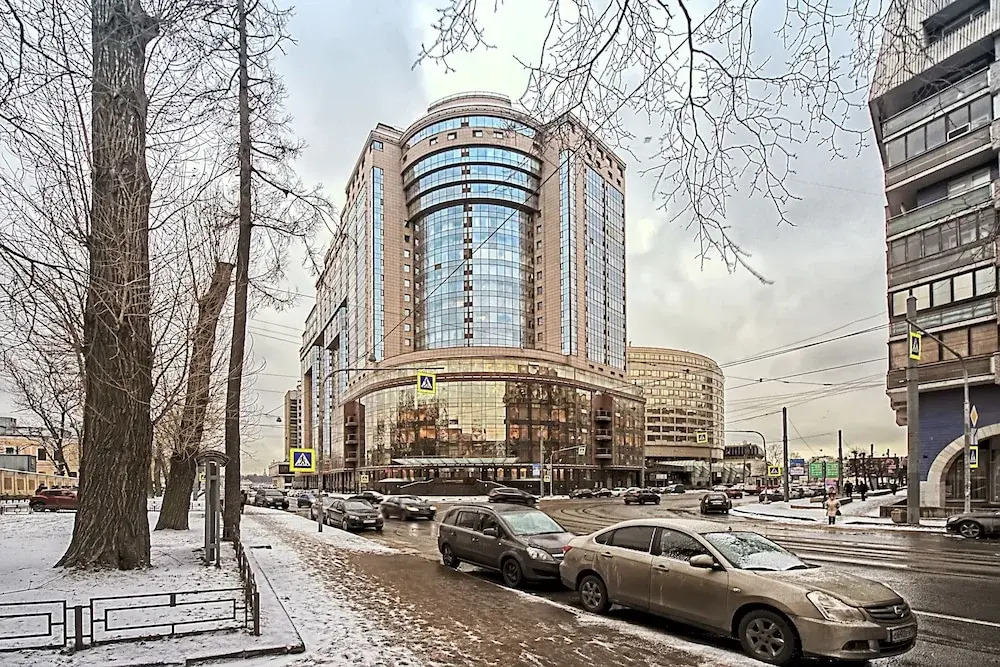 Apartments B. Sampsonievsky 4-6