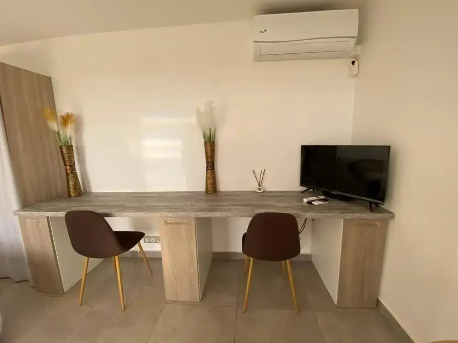 Très beau studio calme, vue mer.