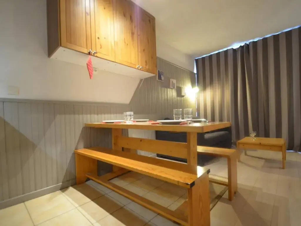 Appartement Les Menuires, 1 pièce, 4 personnes - FR-1-452-262