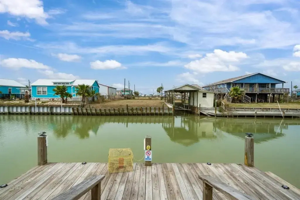 Wine Down on the Bay