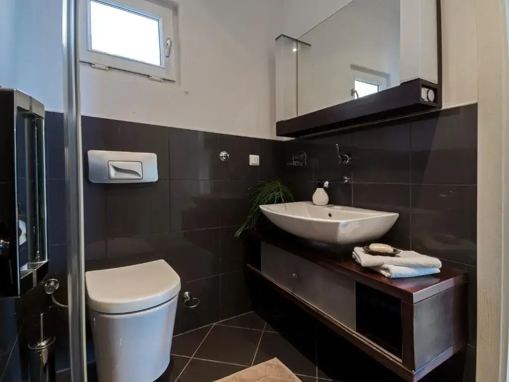 Hideaway Penthouse Apartment