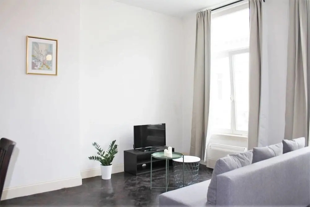 Saint Pauls Suite 35