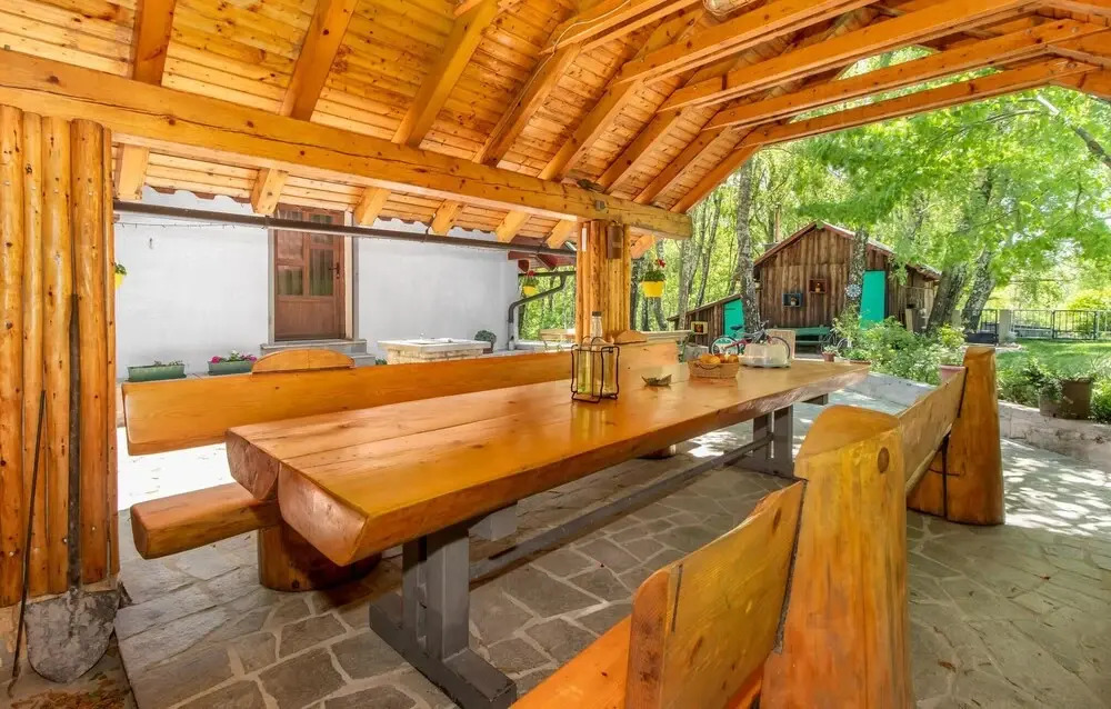 Awesome Home in Breze With Wifi and 2 Bedrooms
