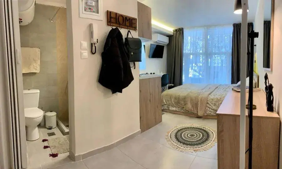 SKG Central Deluxe Studios