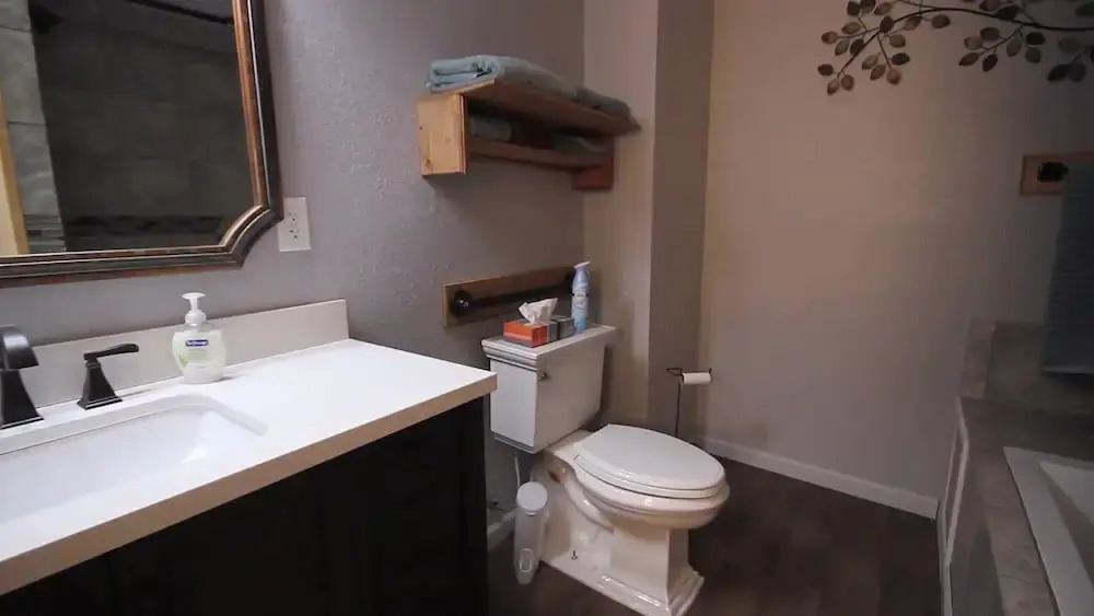 Nyes 1880 Suites