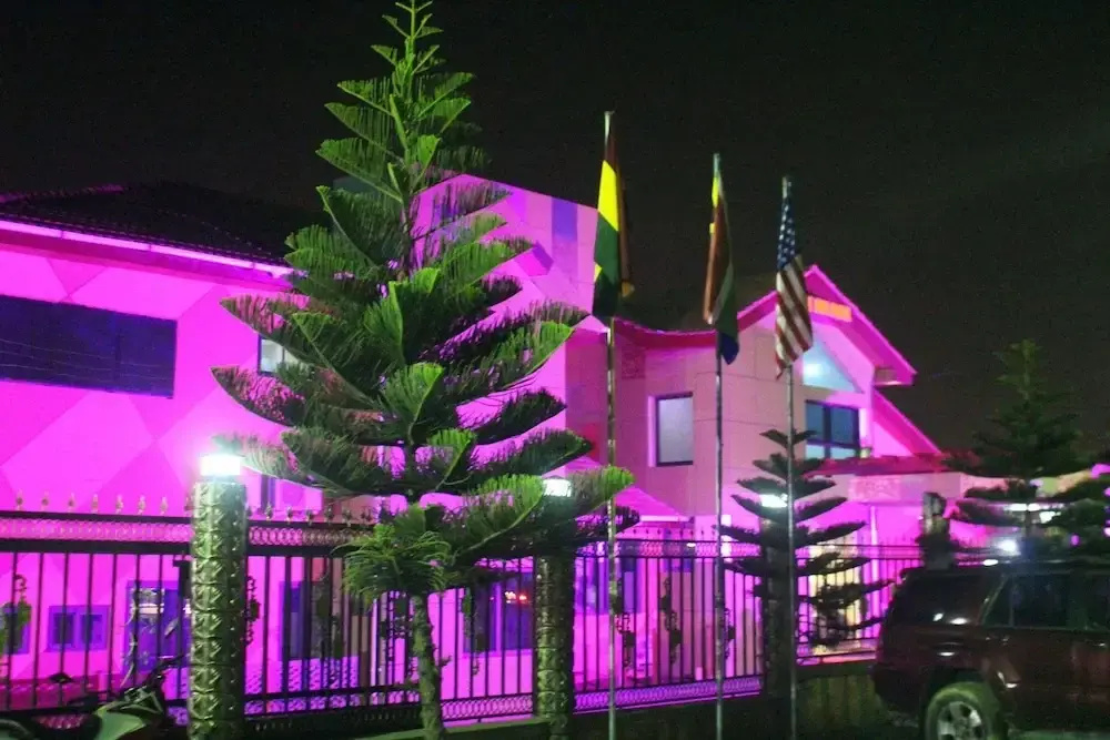 Triple Hill Hotel
