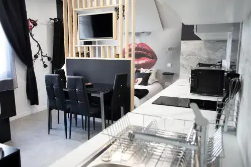 * Les Suites Aux Étoiles *